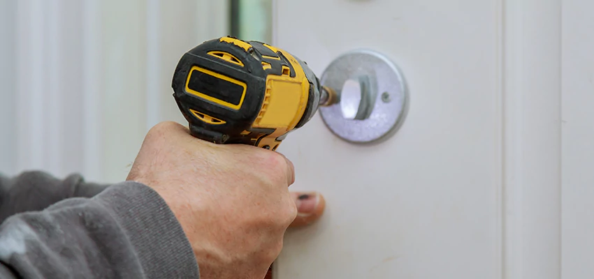 Street Locksmith For Smart Lock Repair in Saratoga, CA